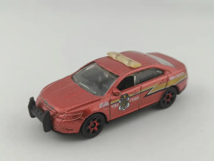 matchbox-ford-police-interceptor