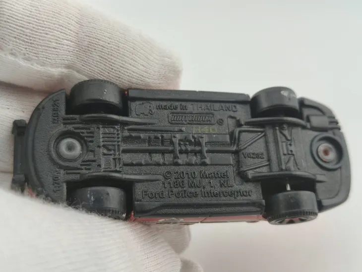 matchbox-ford-police-interceptor-marka-matchbox