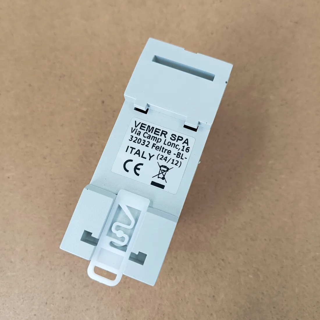 k3d18-vemer-transformator-modulowy-15va-12-24v-2m
