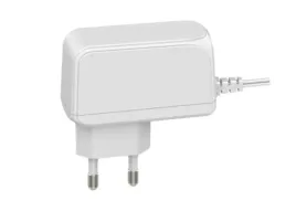 zasilacz-wtyczkowy-bialy-5v-2a-10w-z-gniazdem-ac-i-wtykiem-micro-usb