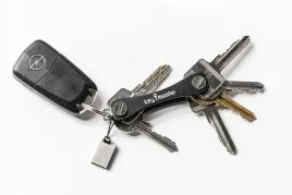 key-master-organizer-do-kluczy-czarny-prezent