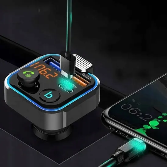 transmiter-samochodowy-transmiter-bluetooth-fm-ladowarka-3xusb-adapter
