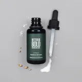 serum-do-lysej-glowy-better-be-bold-30ml-produkt-nie-zawiera-aluminium-amoniaku-barwnikow-mydla-olejow-mineralnych-parabenow-parafiny-peg-siarczanow-silikonow-skladnikow-pochodzenia-zwierzecego-sles-sls