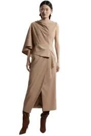 karen-millen-petite-bezowa-sukienka-midi-z-asymetrycznym-rekawem-40-b1c