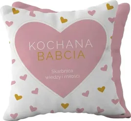 poduszka-prezentowa-z-napisem-kochana-babcia