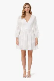bardot-biala-sukienka-mini-z-dekoltem-v-i-haftem-40-i1d