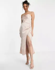 miss-selfridge-sukienka-satynowa-rozowa-36-1xad