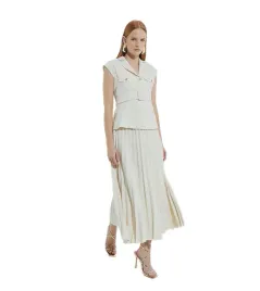 karen-millen-kremowa-sukienka-z-plisowanym-dolem-i-paskiem-34-z3a