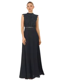 apart-fashion-suknia-maxi-z-koronkowym-zabotem-czarna-38-6ea