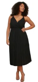 trendyol-czarna-sukienka-plisowana-na-ramiaczkach-plus-size-44-5ba