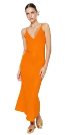 shein-pomaranczowa-sukienka-midi-na-ramiaczkach-z-lejacego-materialu-36-5ba