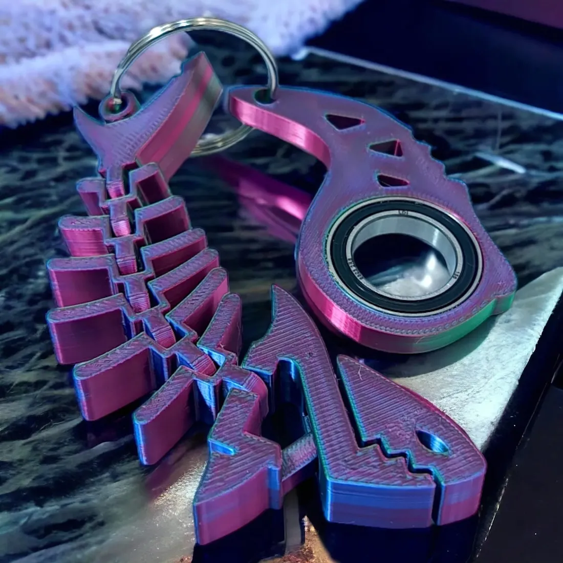 keyspinner-keyrambit-rekinek-brelok