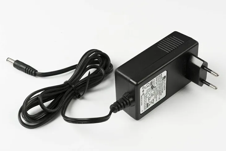ladowarka-do-hulajnogi-razor-e90-power-core-s80