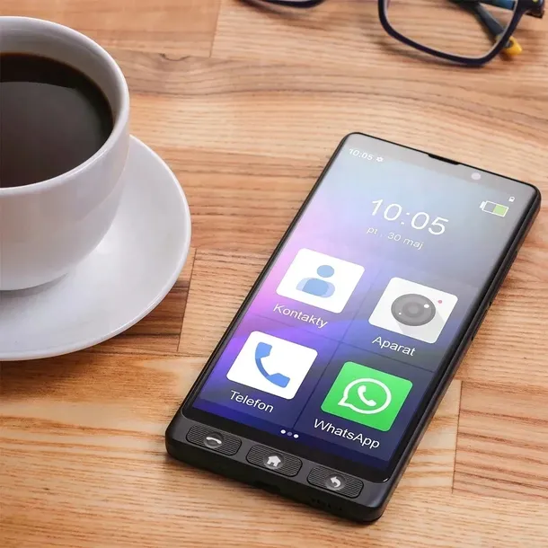 smartfon-dla-seniora-maxcom-smart-ms601-plus-etui-funkcje-aparatu-lampa-blyskowa