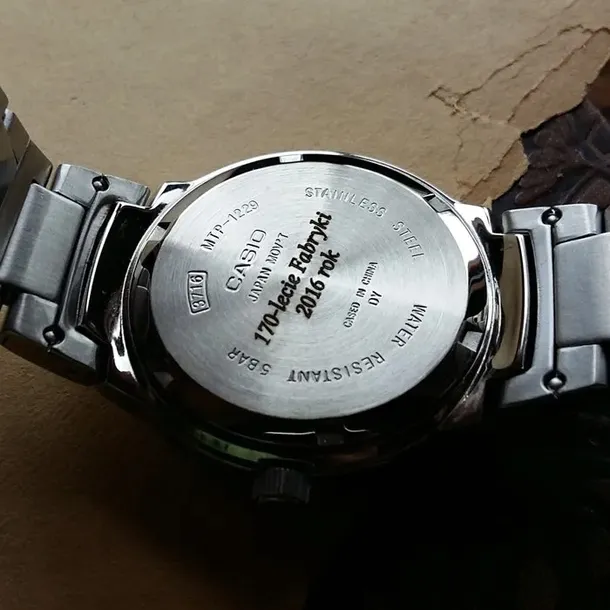 zegarek-casio-edifice-ecb-2000d-1aef-bluetooth-plec-produkt-meski