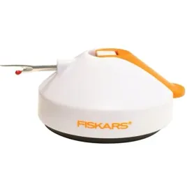 fiskars-rozpruwacz-przecinak-szwow-dziurek-prujka