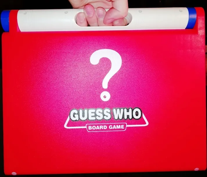 gra-planszowa-guess-who-dk-wiek-gracza-3-4-lata