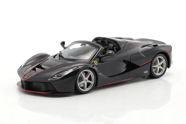 laferrari-aperta-black-1-24-bburago-stan-nowy-stan-opakowania-oryginalne