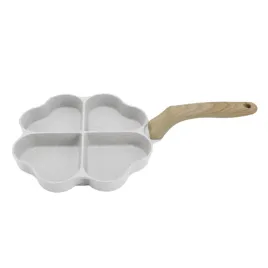 patelnia-do-jajek-nonstick-w-ksztalcie-serca-4
