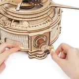 robotime-drewniane-puzzle-model-3d-planetarium-bohater-brak