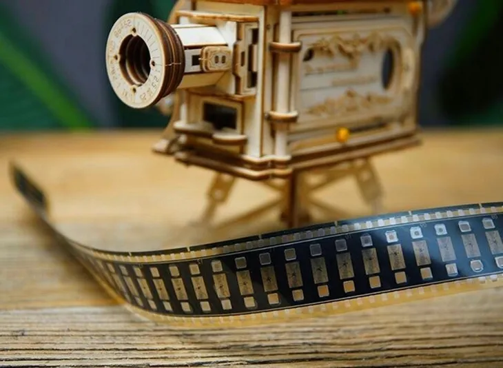 robotime-drewniany-model-puzzle-3d-projektor-marka-robotime