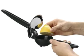 wyciskarka-do-cytrusow-praska-reczna-wmf-top-tools-czarna