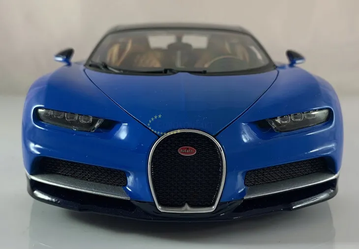 samochod-bugatti-chiron-bburago-15611040x-1-18-marka-bburago-stan-zlozenia-zlozony