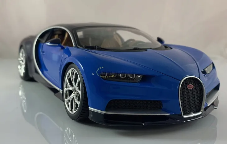 samochod-bugatti-chiron-bburago-15611040x-1-18-marka-bburago-kod-producenta-15611040x