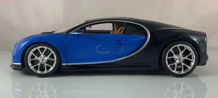 samochod-bugatti-chiron-bburago-15611040x-1-18-marka-bburago-skala-skale-do-1-18