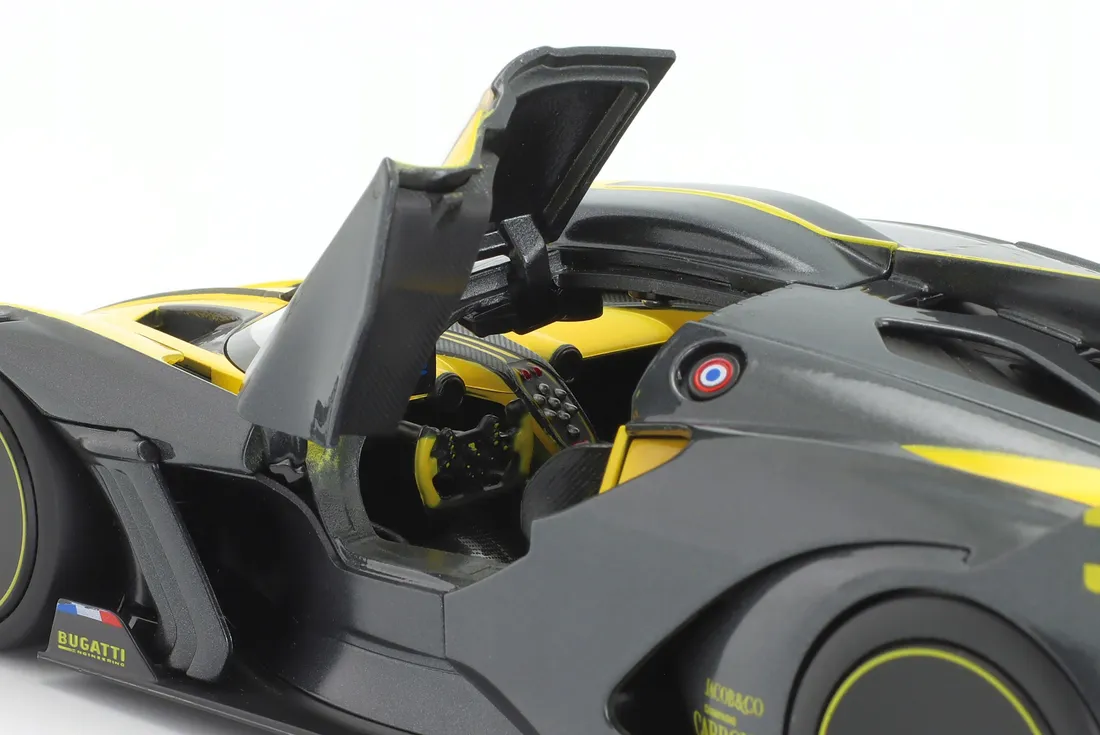 model-bburago-1-18-bugatti-bolide-2020