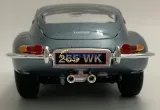 bburago-jaguar-e-coupe-1961-silver-blue-1-18-marka-bburago-waga-z-opakowaniem-0-15-kg