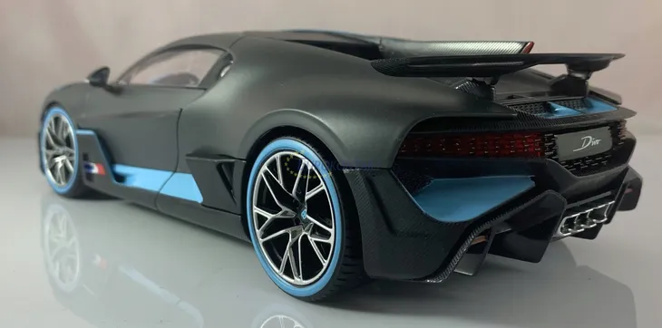 samochod-bugatti-divo-bburago-18-11045-kod-taryfy-celnej-95030070
