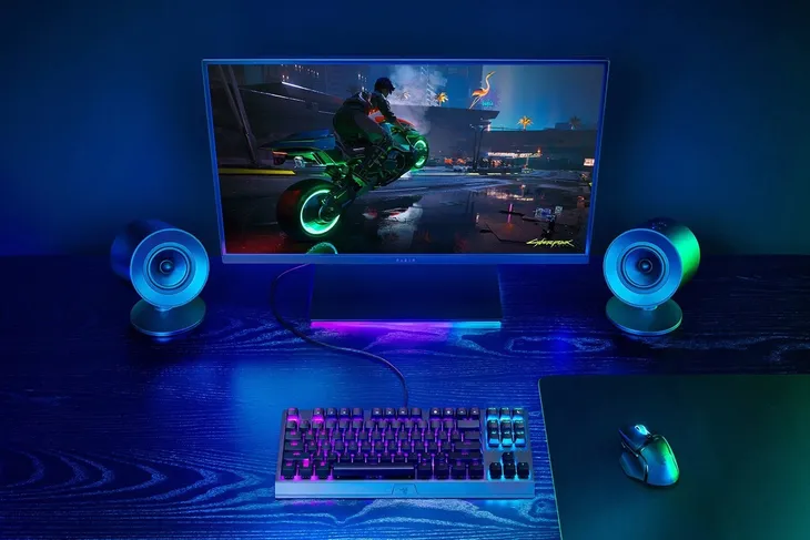 glosniki-razer-nommo-v2-x-sterowanie-wbudowane-w-glosnik