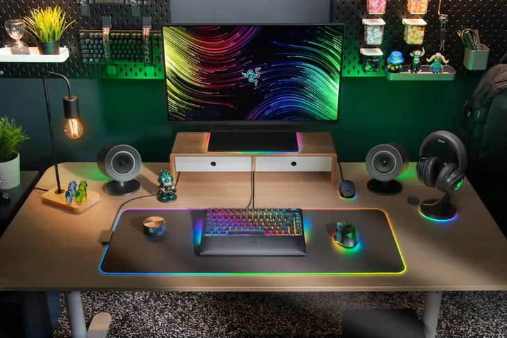 klawiatura-razer-blackwidow-v4-75-typ-klawiatury-mechaniczna-konstrukcja-podporka-pod-nadgarstki