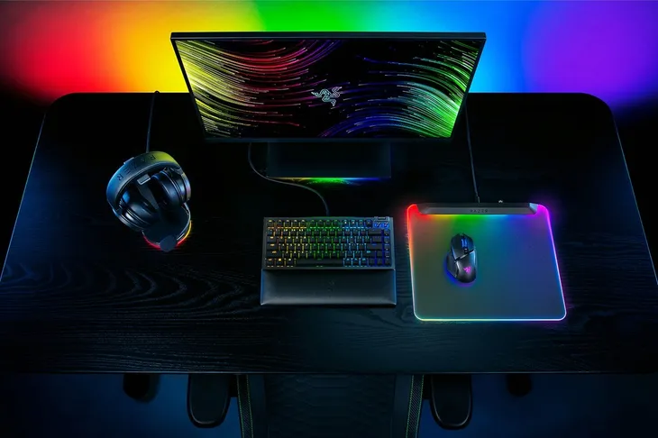 podkladka-razer-firefly-v2-pro-waga-z-opakowaniem-0-99-kg-wysokosc-produktu-27-8-cm