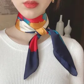 damska-apaszka-elegancka-chusta-jak-jedwab-szal-szykowny-dla-pani-70cmx70cm