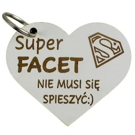 breloczek-serce-dla-mezczyzny-z-grwerem-super-facet-nie-musi-sie-spieszyc