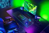 glosniki-razer-nommo-v2-sterowanie-pilot-bezprzewodowy