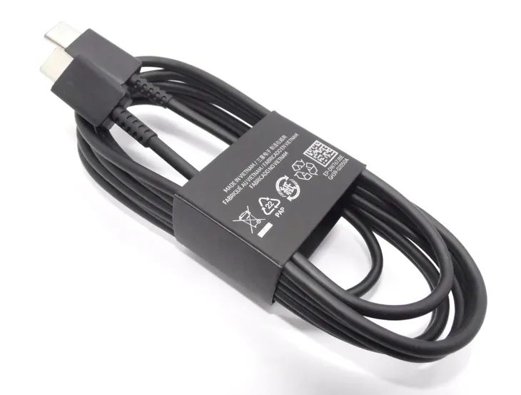 kabel-samsung-usb-typ-c-usb-typ-c-18-m-czarny-konstrukcja-plaski-przewod