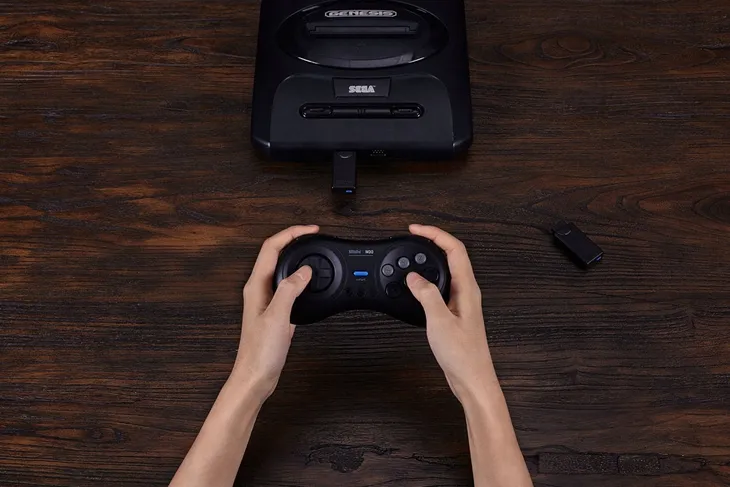 adapter-8bitdo-do-padow-dla-konsol-sega-mg-genesis-producent-8bitdo