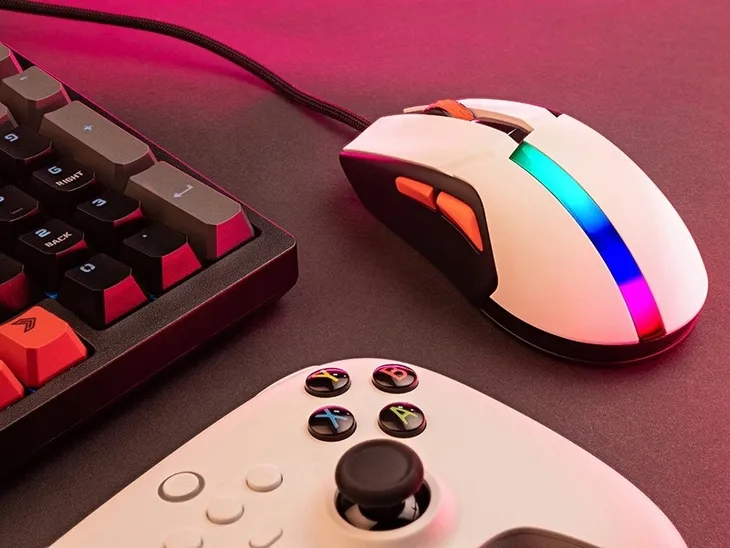 mysz-tracer-gamezone-cool-white-rgb-profil-myszy-praworeczna