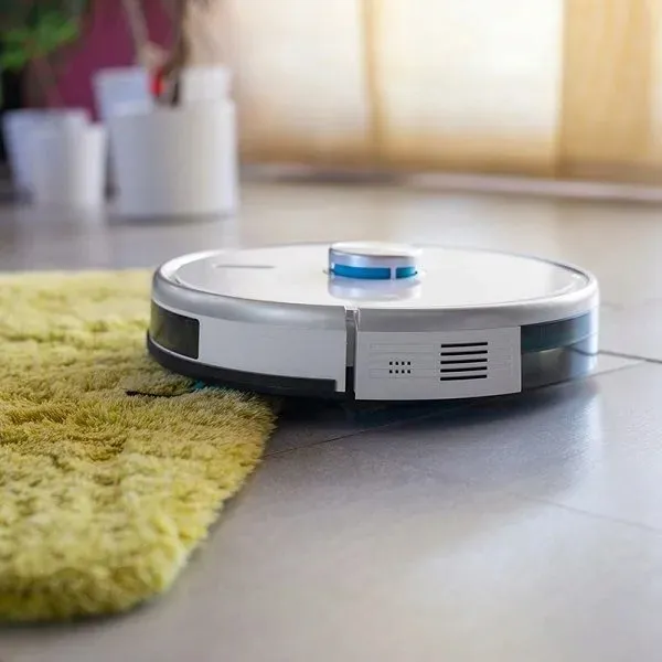 robot-sprzatajacy-concept-vr3205-bialy-zalaczone-wyposazenie-filtr-hepa-13