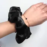 gumka-do-wlosow-scrunchie-czarna-stan-nowy