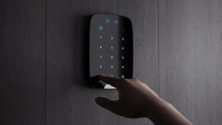 ajax-keypad-plus-keypad-plus-czarny-zawiera-baterie-tak