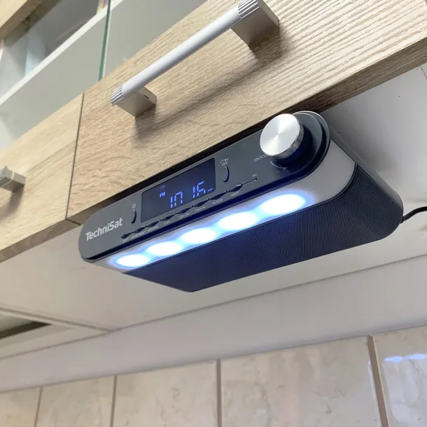 radio-sieciowe-fm-technisat-kitchenradio-ustawianie-czestotliwosci-automatyczne