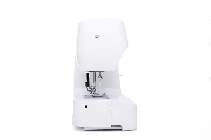 minerva-maszyna-do-szycia-max30-waga-z-opakowaniem-4-5-kg
