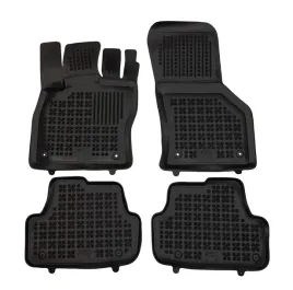 komplet-dywanikow-volkswagen-golf-viii-benzyna-diesel-2025-dywaniki-gumowe