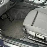 dywaniki-samochodowe-welurowe-bmw-seria3-e90-e91-liczba-elementow-4-informacje-dodatkowe-mocowania-w-zestawie