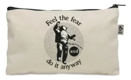 kosmetyczka-saszetka-bezowa-prezent-feel-the-fear-and-do-it-anyway-ko-273