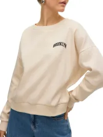 vero-moda-kremowa-bluza-z-napisem-brooklyn-i-ny-m-6ba